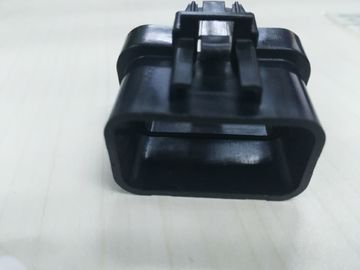 プラスチック注入型の注入のプラグが付いているプラスチック部品のコネクターからなされる接触のプラグ カバーの黒い色