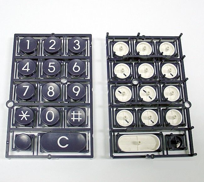 電話キーボードの倍の射出成形プロセスは白黒を分けます